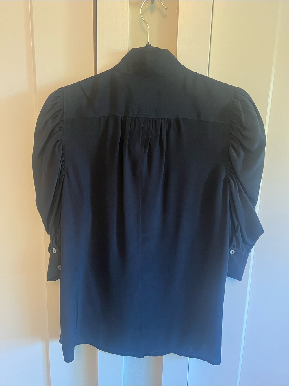 Frame | Gillian Puff-Sleeve Silk Top - Picture 6 of 8